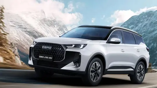 EBRO S700 HEV: SUV híbrido de luxo chega em 2026 com 224 cv