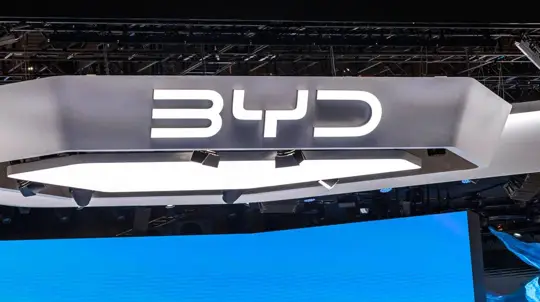 BYD poderá ocupar parte da Transparent Factory da Volkswagen em Dresden