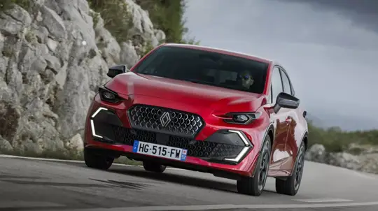 Renault Clio Eco-G 120: hatchback bicarburant cu autonomie până la 1450 km, de la 21 900 euro