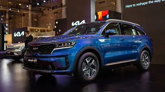 SUVs familiares de três fileiras em 2026: ranking e líderes do mercado