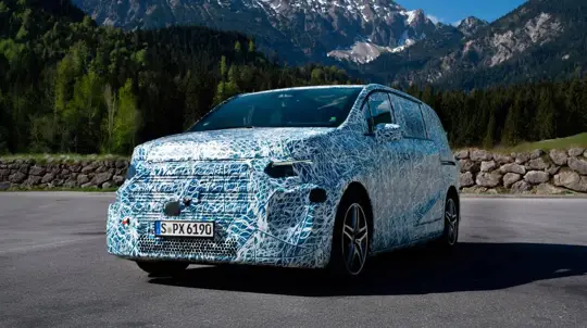 Mercedes-Benz VLE MPV: VAN.EA पर इलेक्ट्रिक प्री-सीरीज़ शुरू