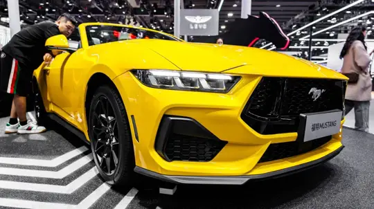 Ford considera Mustang Raptor: expansão da linha off-road em 2026