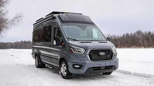 Panoramic RV Perspective: motorhome classe B com espaço amplo e conforto