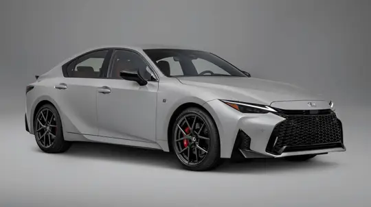 Sedãs premium mais confiáveis: Lexus IS, ES e BMW lideram ranking