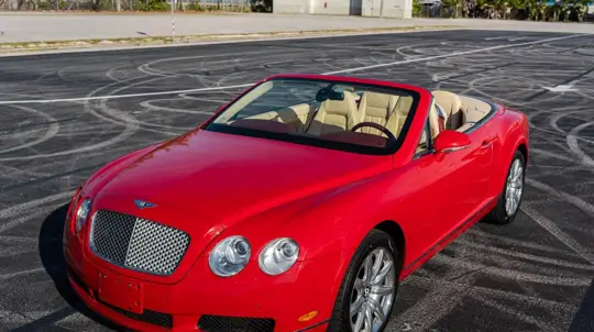 Bentley Continental GTC perde valor: vendido por US$ 32.000 em leilão