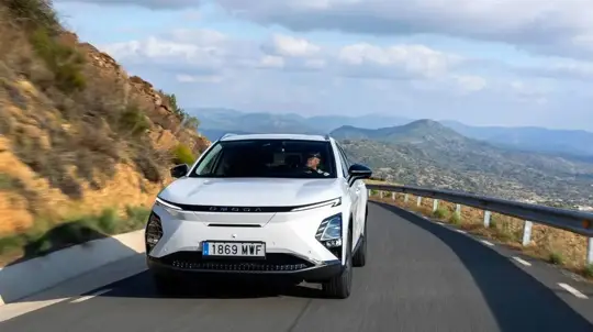 EBRO em 2026: facelift para S700 e S800, novo SUV e melhorias técnicas