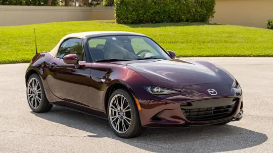 بيع مازدا MX-5 ميازا الذكرى الخامسة والثلاثين في مزاد بسعر أعلى من سعرها الأصلي