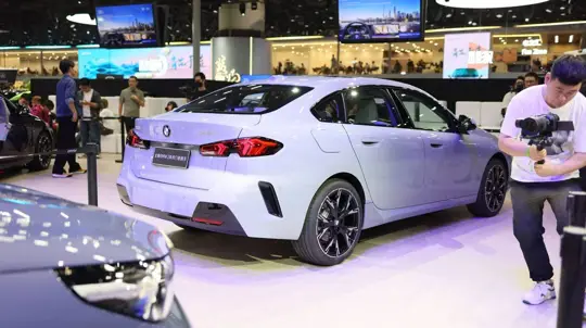 BMW chairman floats power cuts for plug-in hybrid owners who never charge