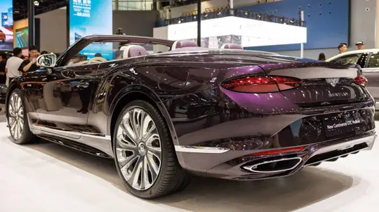 Bentley का Crewe विस्तार: नया टेक सेंटर, EV असेंबली 2027