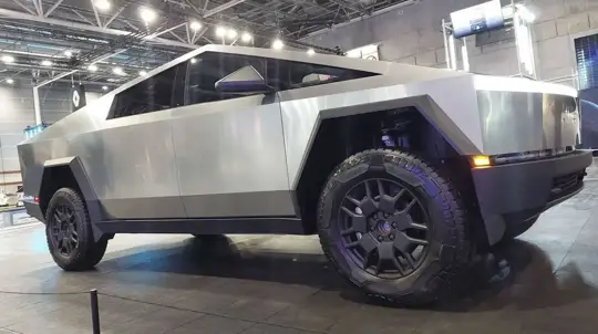 Nova Tesla Cybertruck com tração integral: preço e características