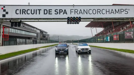 Mercedes-Benz celebra 140 anos com viagem global da nova Classe S