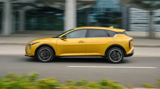 Kia lança novo K4 na Europa: preços, motores e versões