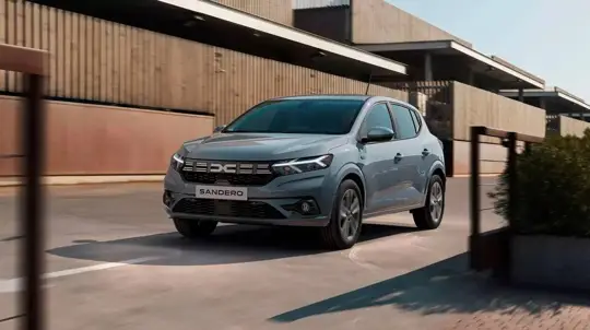 Dacia prepara nova geração do Sandero com versão elétrica em 2027-2028