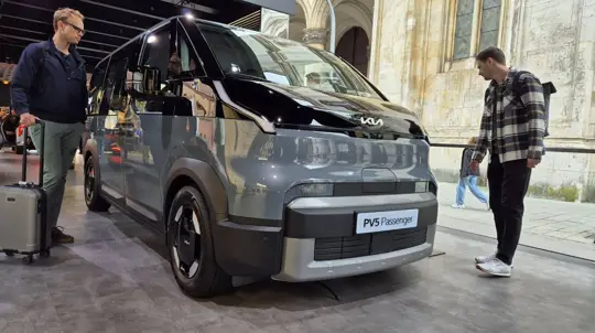 Kia PV5 इलेक्ट्रिक वैन: 2026 में ऑस्ट्रेलिया लॉन्च, 416 किमी रेंज