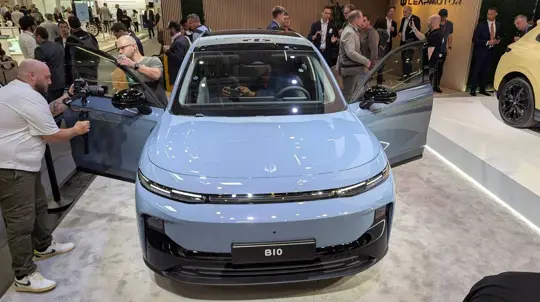 Leapmotor B10 Hybrid EV: novo modelo range-extender no Reino Unido