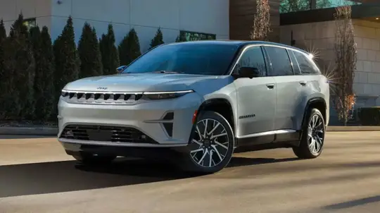 Chrysler chama Jeep Wagoneer S e Dodge Charger Daytona EV à revisão por falha de software no painel de instrumentos