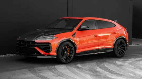 Novitec transforma Lamborghini Urus SE com fibra de carbono e estilo agressivo