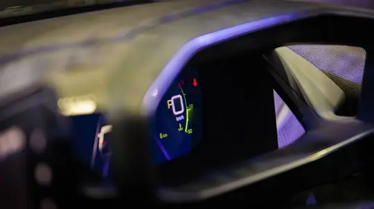 Aceleración real en coches: potencia y elasticidad para conducción segura