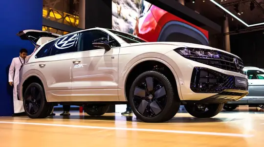 Volkswagen e Porsche chamam 34.424 Touareg e Cayenne para recall por problema de emissões