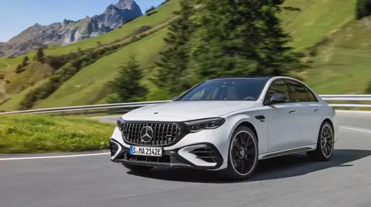 Recall Mercedes-Benz AMG E 53: problema em linhas de transmissão afeta 503 veículos