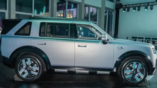 Freelander 8 chega como SUV global abaixo do Defender