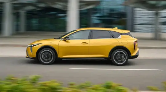 Kia K4 eleito melhor carro familiar de 2026 pela MotorWeek