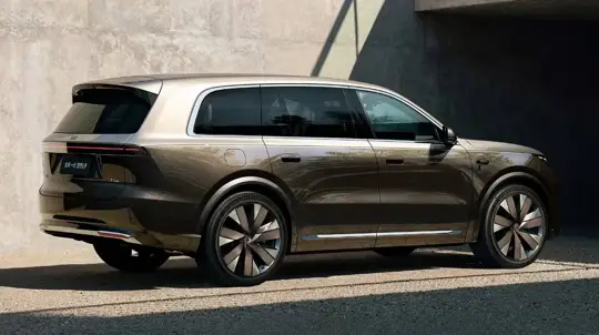Li Auto L9 Livis: SUV com computação de 2560 TOPS e suspensão ativa