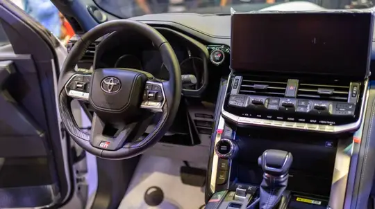 Recall Toyota Land Cruiser 300: problema na transmissão automática