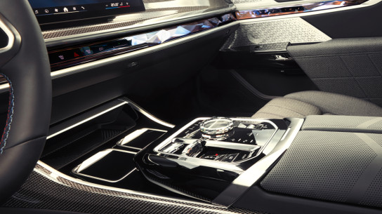 Автомобили BMW останутся без автоматической КПП