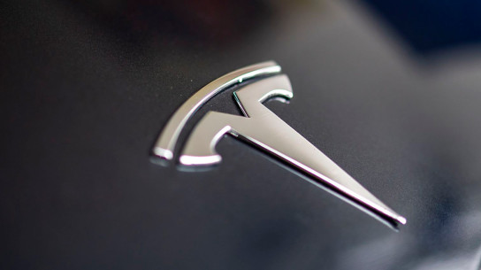 Tesla ставит рост продаж выше прибыли