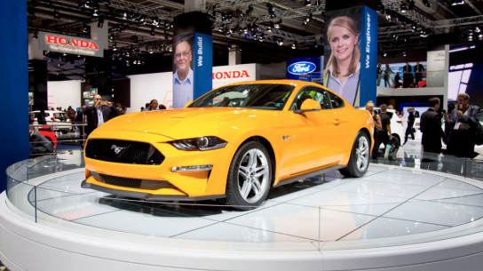 Ford представит Mustang нового поколения на автосалоне в Детройте