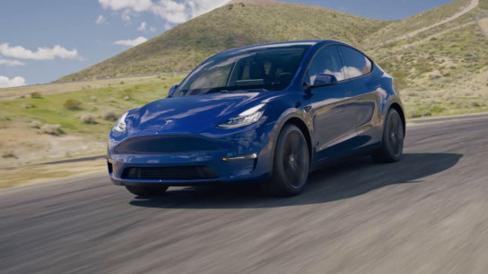 Компания Tesla повышает цены на электромобили в США