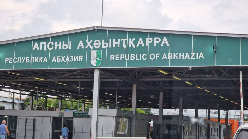 Водителям готовят нововведение с 1 марта: новые правила требуют записаться на выезд через границу