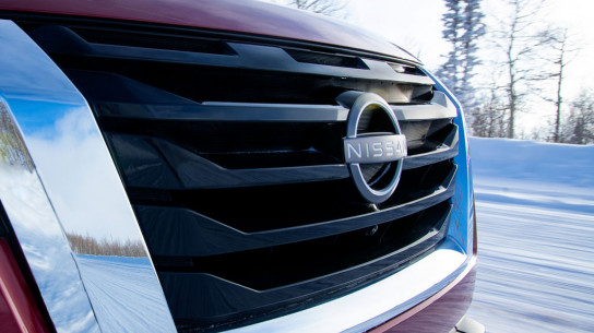 Nissan отзывает более 300 000 внедорожников в США из-за внезапного открывания капота