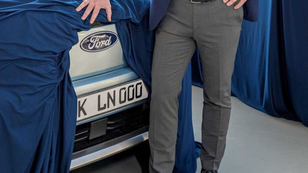 Volkswagen примерил значок Ford