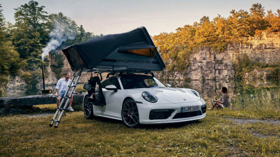 Компания Porsche представила палатку, которая устанавливается на крышу 911