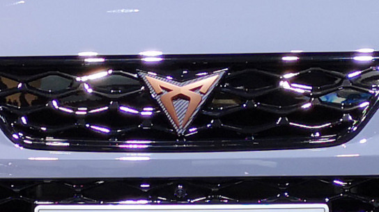 Cupra Born получила сверхмощную зарядку и новый набор функций