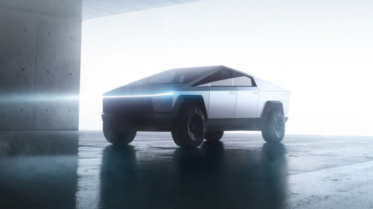 Серийную версию электрического пикапа Tesla Cybertruck показали публике