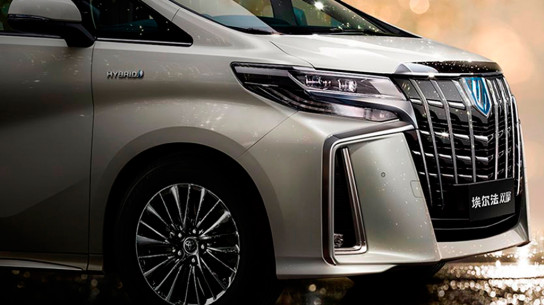 Китайский аналог Toyota Alphard/Vellfire оказался вдвое дороже