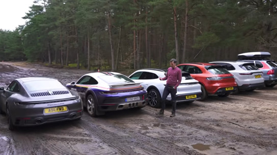 Porsche 911 против Porsche Macan: несколько моделей марки сравнили в дрэге на бездорожье