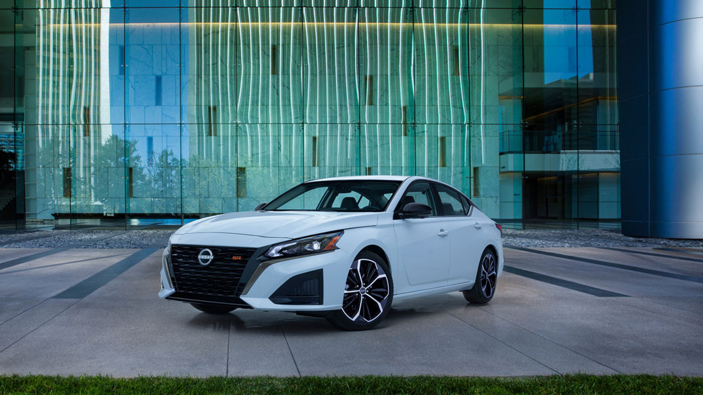 Компания Nissan обновила седан Nissan Altima