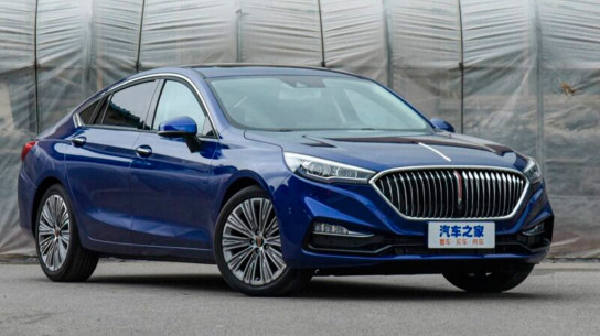 HONGQI показала в Китае представительский седан H5 нового поколения