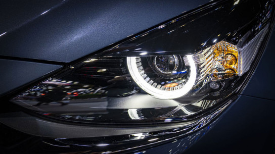 Водителям в России предложили купить кроссовер Mazda CX-4