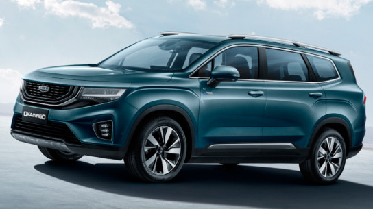 Geely привезла в Россию новый семиместный кроссовер