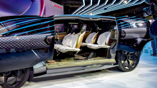 Еще более роскошный аналог Toyota Alphard появился в продаже