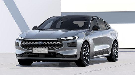 Опубликованы «живые» фото нового Ford Mondeo, который может приехать в Россию