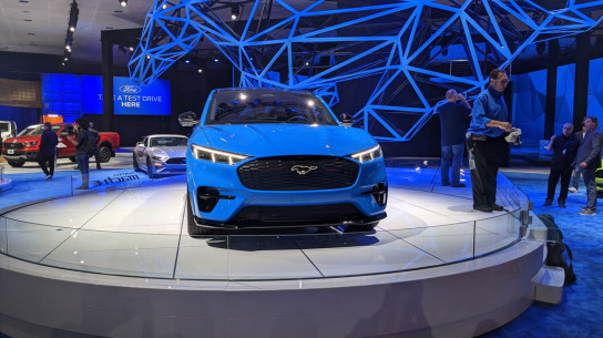 Электромобили Ford смогут прогревать шины перед поездкой