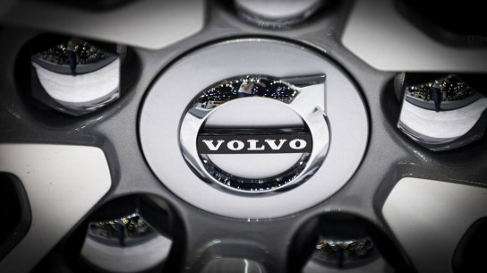 Volvo готовится к выпуску конкурента Toyota Alphard
