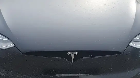 Tesla сделала «ход конем», который не оценят старые владельцы электромобилей