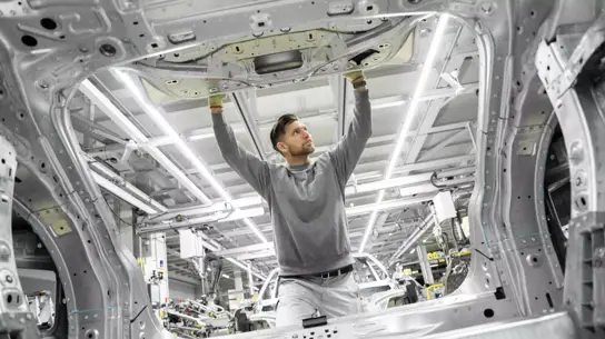 Porsche учит мир: 1156 сил начинаются с правильной батарейки